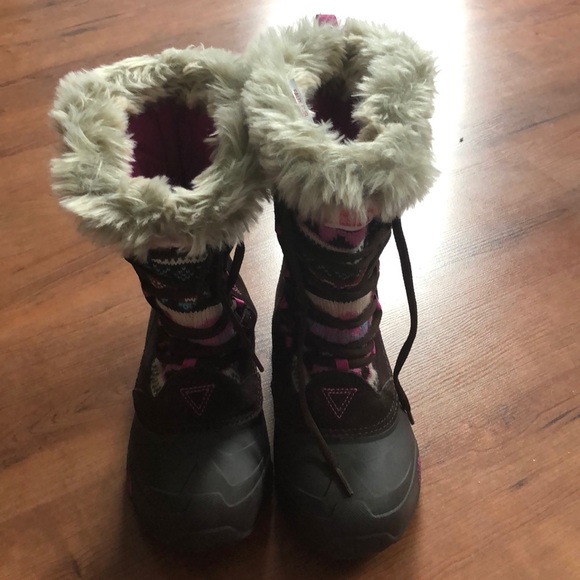 The North Face boots. - Picture 2 of 8